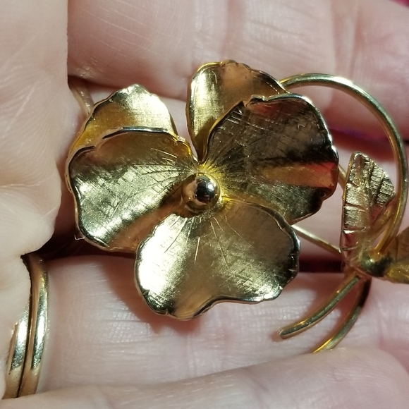 Relisted -Vintage Giovanni pansy brooch viola violet gold tone flower pin - Picture 6 of 11